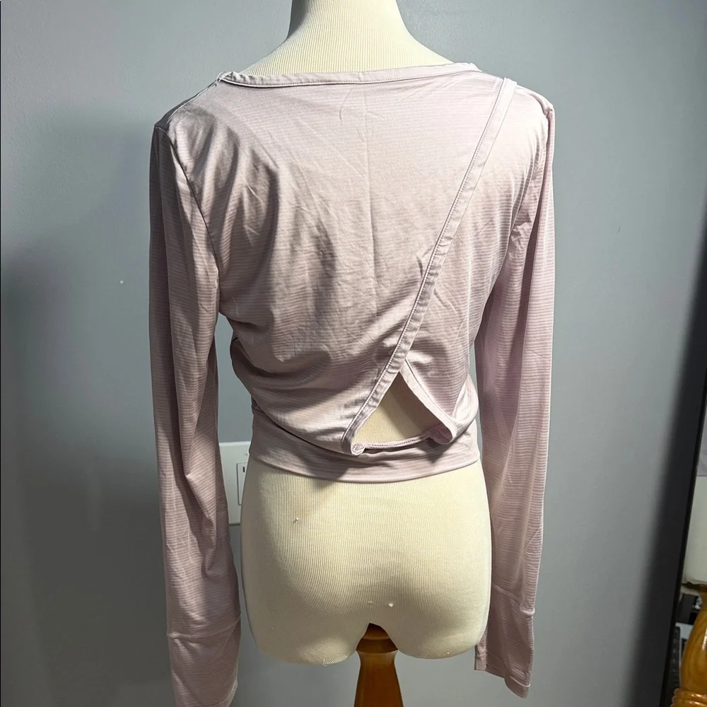 Danskin Women's Long Sleeve Light Purple Top - Picture 2 of 2